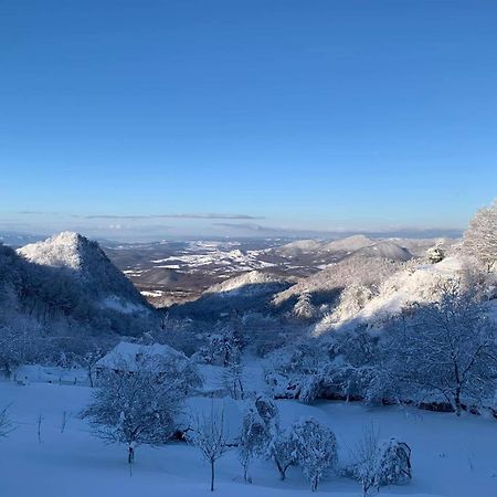 Vila Anastasia Sacarimbu ภายนอก รูปภาพ