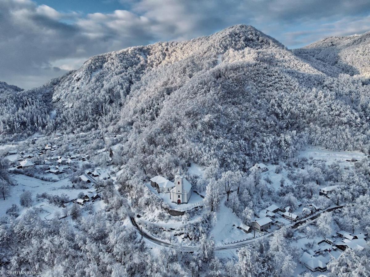 Vila Anastasia Sacarimbu ภายนอก รูปภาพ