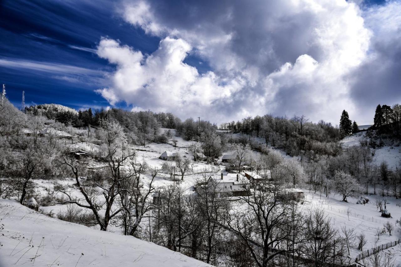 Vila Anastasia Sacarimbu ภายนอก รูปภาพ