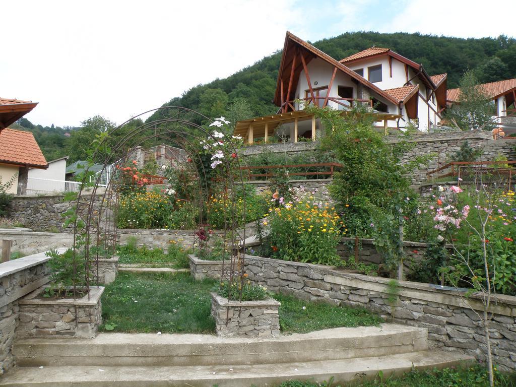 Vila Anastasia Sacarimbu ภายนอก รูปภาพ
